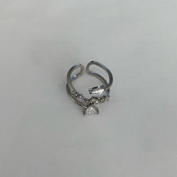 BCBGMAZAZRIA Silver Ring - Size 7 - Picture 3 of 3